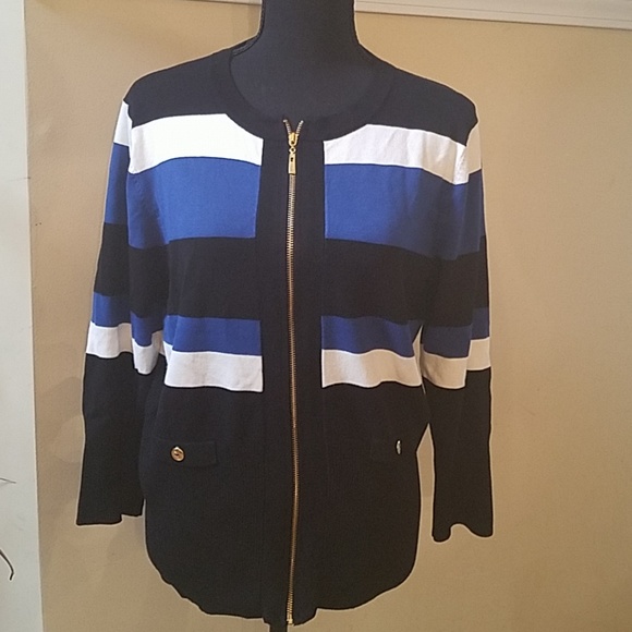 Sweater - Picture 2 of 4